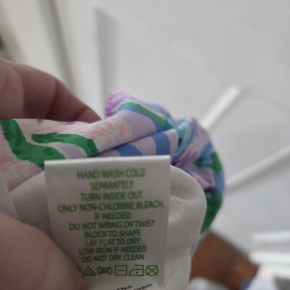 NWTs Lilly Pultizer Cannavale Knit Top Size XL Multi Seacret Escape - Picture 7 of 8